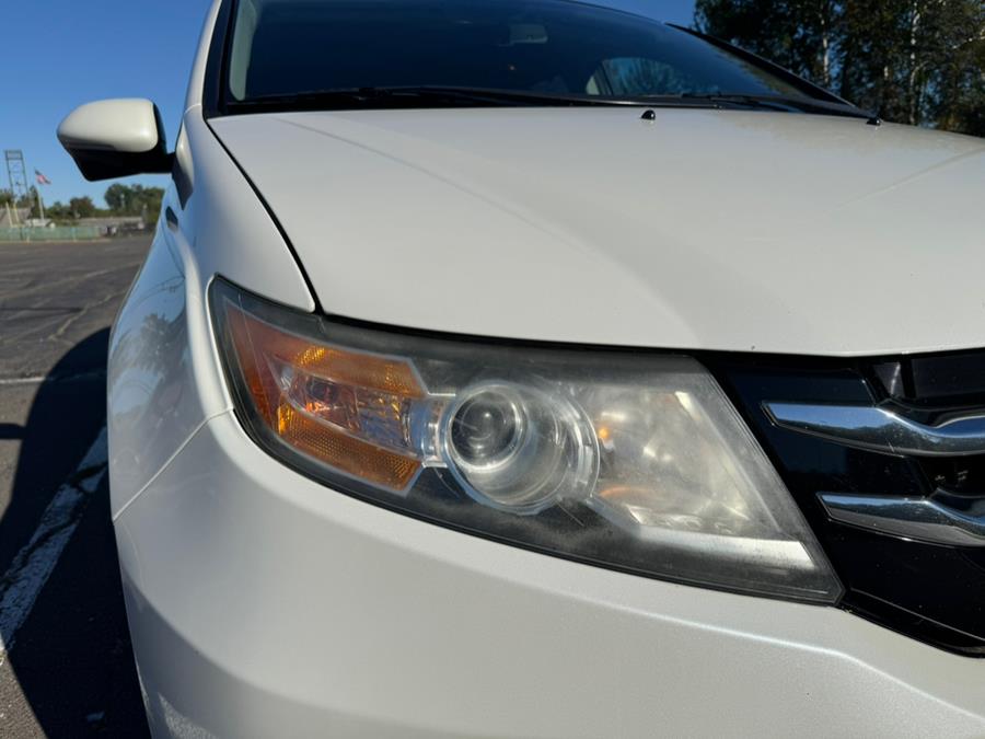 2014 Honda Odyssey 5dr Touring, available for sale in New Britain, Connecticut | Supreme Automotive. New Britain, Connecticut 2014 Honda Odyssey 5dr Touring, available for sale in New Britain, Connecticut | Supreme Automotive. New Britain, Connecticut