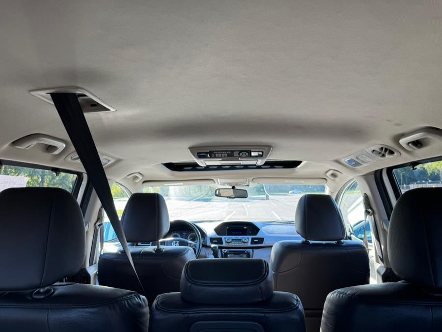2014 Honda Odyssey 5dr Touring, available for sale in New Britain, Connecticut | Supreme Automotive. New Britain, Connecticut 2014 Honda Odyssey 5dr Touring, available for sale in New Britain, Connecticut | Supreme Automotive. New Britain, Connecticut