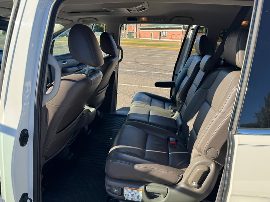 2014 Honda Odyssey 5dr Touring, available for sale in New Britain, Connecticut | Supreme Automotive. New Britain, Connecticut 2014 Honda Odyssey 5dr Touring, available for sale in New Britain, Connecticut | Supreme Automotive. New Britain, Connecticut