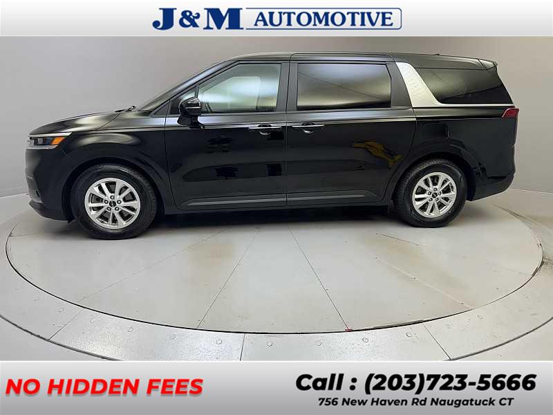 2022 Kia Carnival LXS photo 2