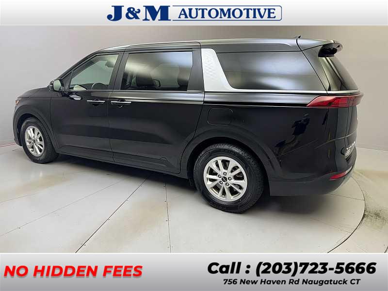 2022 Kia Carnival LXS photo 3