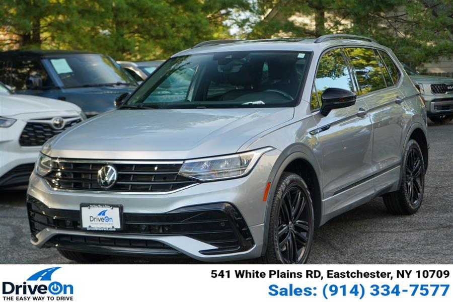 2022 Volkswagen Tiguan SE R-LINE BLACK