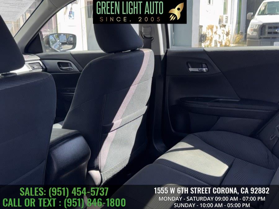 2015 Honda Accord LX photo 18