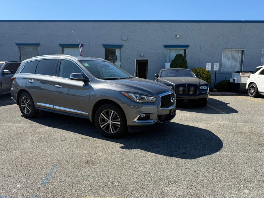 Used 2019 INFINITI QX60 in Hicksville, New York | REGAL AUTOHAUS Auto Service and Sales. Hicksville, New York