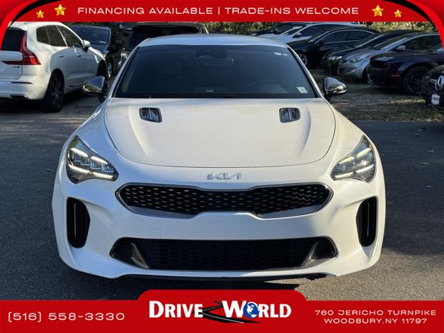 2022 Kia Stinger GT-Line photo 2
