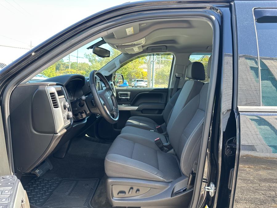 2018 Chevrolet Silverado 1500 4WD Crew Cab 143.5" LT w/2LT, available for sale in Milford, Connecticut | Dealertown Auto Wholesalers. Milford, Connecticut 2018 Chevrolet Silverado 1500 4WD Crew Cab 143.5" LT w/2LT, available for sale in Milford, Connecticut | Dealertown Auto Wholesalers. Milford, Connecticut