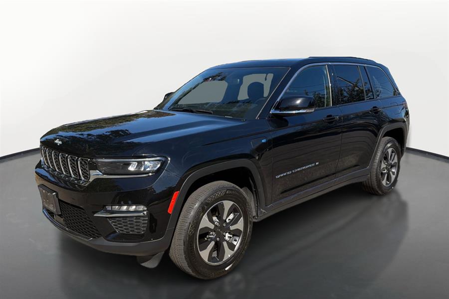 Used 2024 Jeep Grand Cherokee 4xe in Lindenhurst, New York | Power Motor Group. Lindenhurst, New York