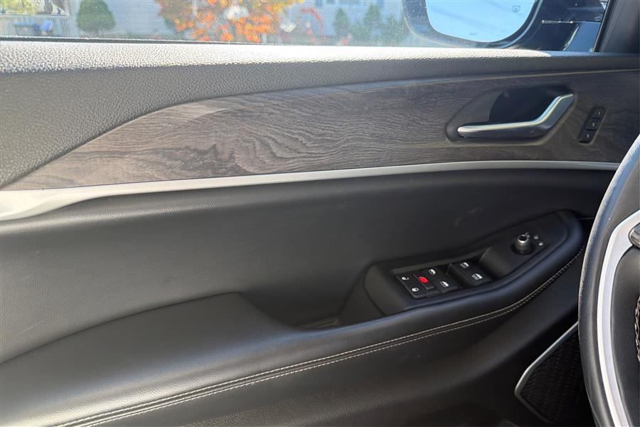 2024 Jeep Cherokee Limited 4xe photo 19