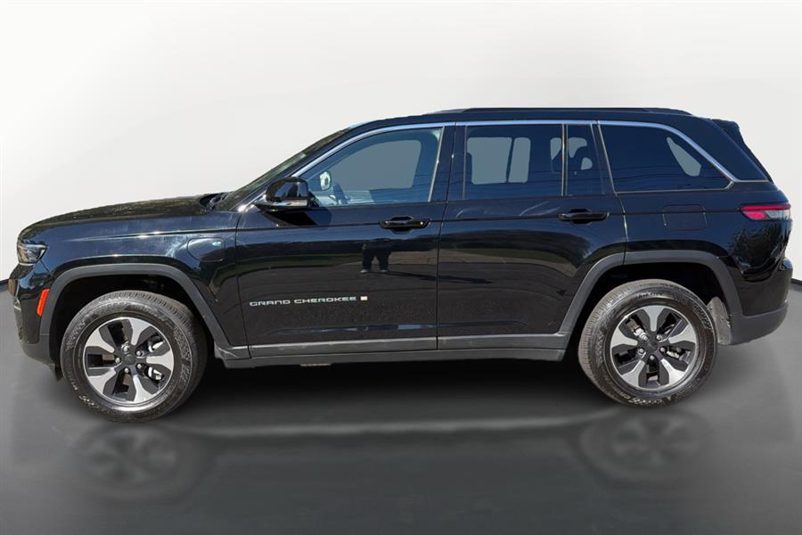 2024 Jeep Cherokee Limited 4xe photo 7