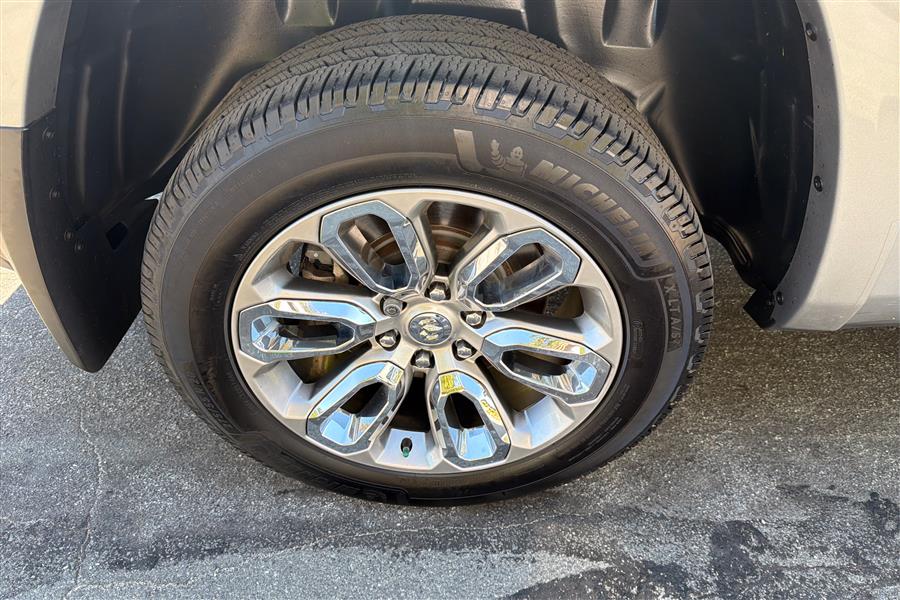 2019 Ram 1500 Laramie photo 21