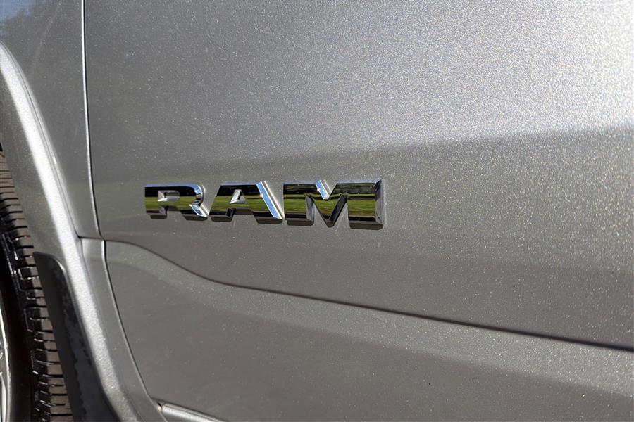 2019 Ram 1500 Laramie photo 24