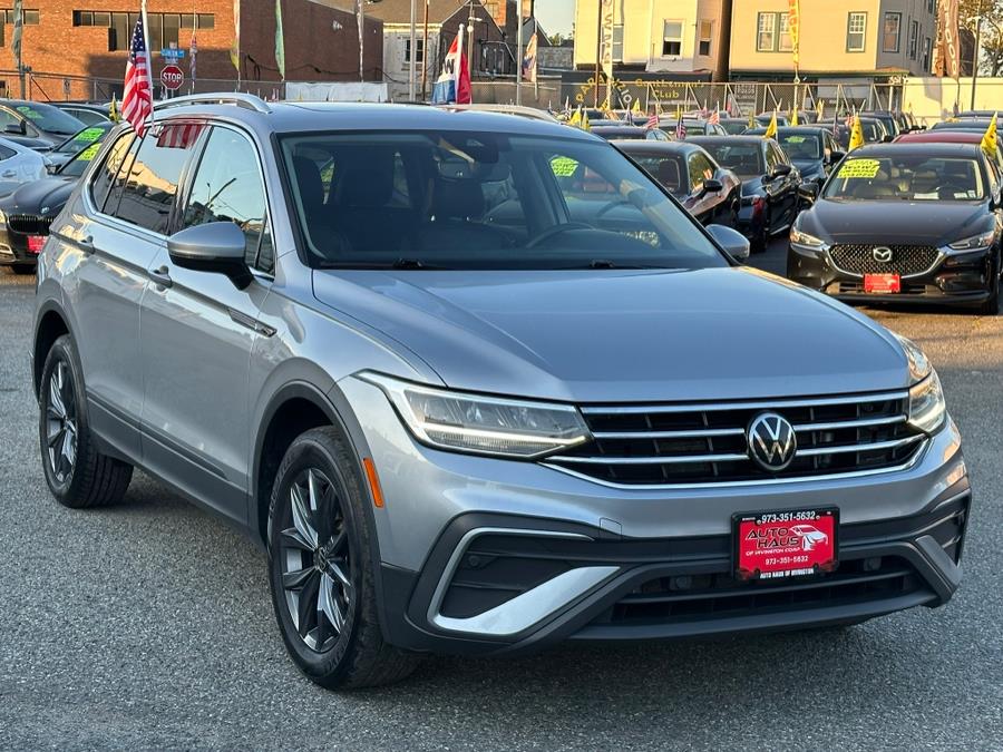 2022 Volkswagen Tiguan SE photo 2