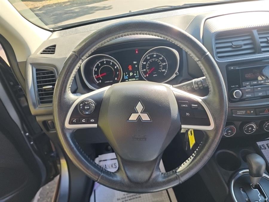 2015 Mitsubishi Outlander Sport ES photo 22