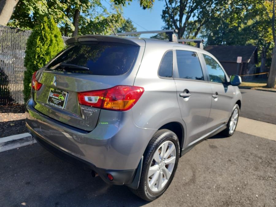 2015 Mitsubishi Outlander Sport ES photo 2
