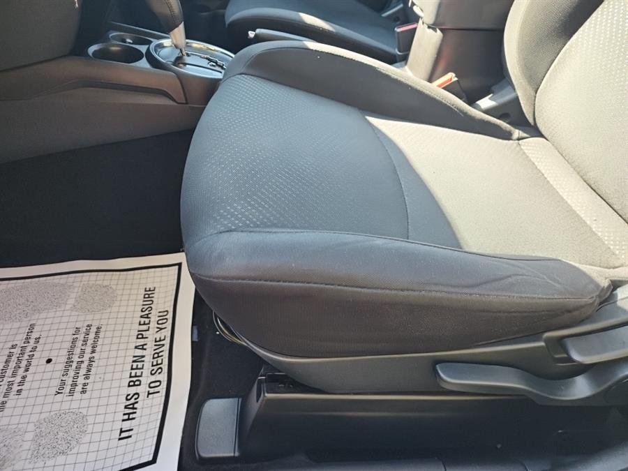 2015 Mitsubishi Outlander Sport ES photo 27
