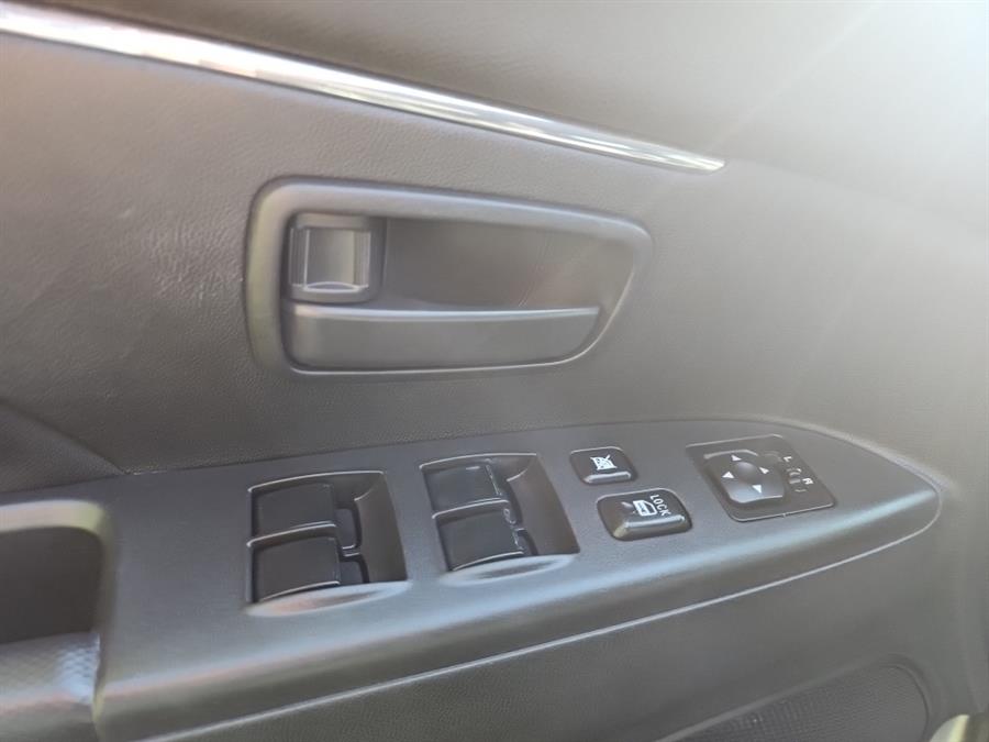 2015 Mitsubishi Outlander Sport ES photo 29