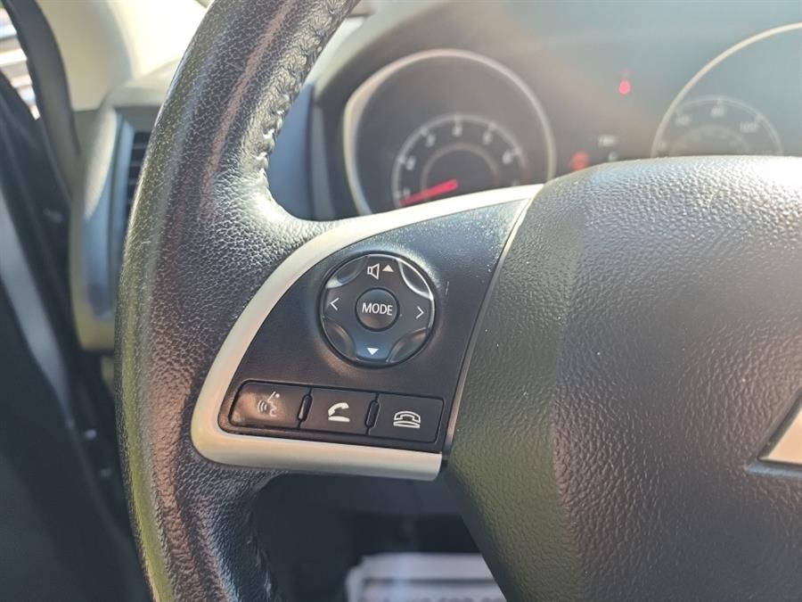 2015 Mitsubishi Outlander Sport ES photo 24