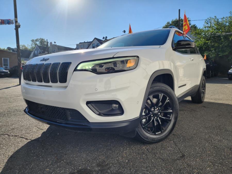 2023 Jeep Cherokee Altitude Lux 4x4, available for sale in Newark, New Jersey | Champion Auto Sales. Newark, New Jersey 2023 Jeep Cherokee Altitude Lux 4x4, available for sale in Newark, New Jersey | Champion Auto Sales. Newark, New Jersey
