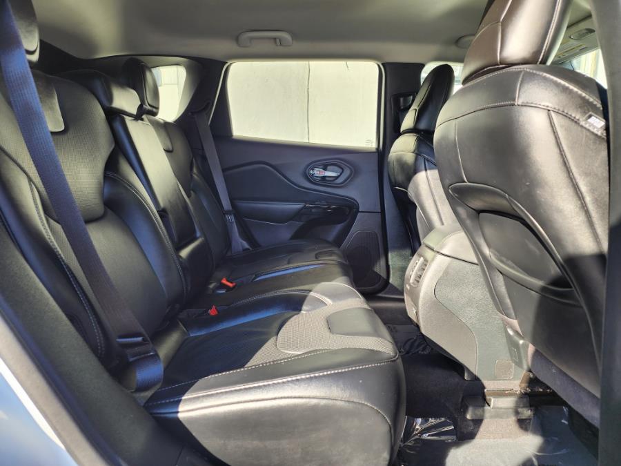 2023 Jeep Cherokee Altitude Lux 4x4, available for sale in Newark, New Jersey | Champion Auto Sales. Newark, New Jersey 2023 Jeep Cherokee Altitude Lux 4x4, available for sale in Newark, New Jersey | Champion Auto Sales. Newark, New Jersey