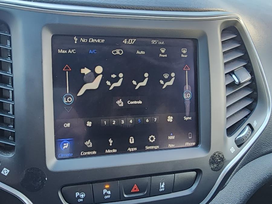 2023 Jeep Cherokee Altitude Lux 4x4, available for sale in Newark, New Jersey | Champion Auto Sales. Newark, New Jersey 2023 Jeep Cherokee Altitude Lux 4x4, available for sale in Newark, New Jersey | Champion Auto Sales. Newark, New Jersey