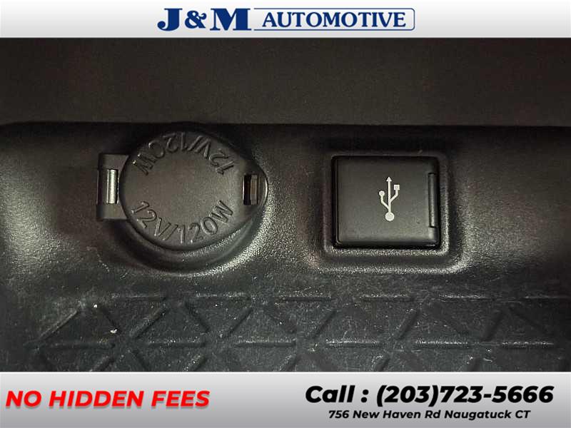 2020 Toyota Rav4 XLE, available for sale in Naugatuck, Connecticut | J&M Automotive Sls&Svc LLC. Naugatuck, Connecticut 2020 Toyota Rav4 XLE, available for sale in Naugatuck, Connecticut | J&M Automotive Sls&Svc LLC. Naugatuck, Connecticut