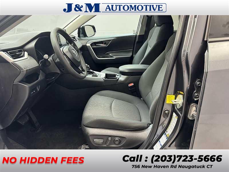 2020 Toyota Rav4 XLE, available for sale in Naugatuck, Connecticut | J&M Automotive Sls&Svc LLC. Naugatuck, Connecticut 2020 Toyota Rav4 XLE, available for sale in Naugatuck, Connecticut | J&M Automotive Sls&Svc LLC. Naugatuck, Connecticut