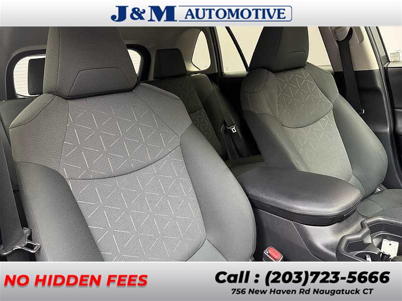 2020 Toyota Rav4 XLE, available for sale in Naugatuck, Connecticut | J&M Automotive Sls&Svc LLC. Naugatuck, Connecticut 2020 Toyota Rav4 XLE, available for sale in Naugatuck, Connecticut | J&M Automotive Sls&Svc LLC. Naugatuck, Connecticut