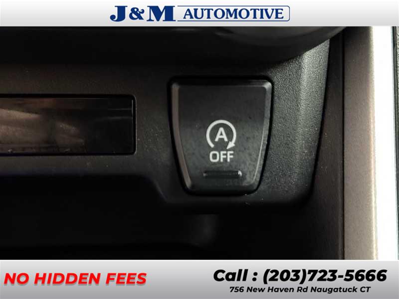 2020 Toyota Rav4 XLE, available for sale in Naugatuck, Connecticut | J&M Automotive Sls&Svc LLC. Naugatuck, Connecticut 2020 Toyota Rav4 XLE, available for sale in Naugatuck, Connecticut | J&M Automotive Sls&Svc LLC. Naugatuck, Connecticut