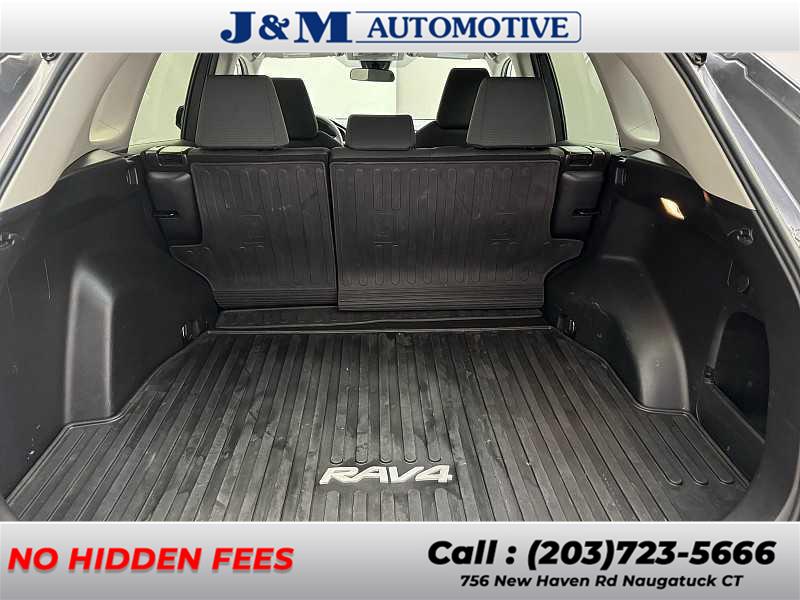 2020 Toyota Rav4 XLE, available for sale in Naugatuck, Connecticut | J&M Automotive Sls&Svc LLC. Naugatuck, Connecticut 2020 Toyota Rav4 XLE, available for sale in Naugatuck, Connecticut | J&M Automotive Sls&Svc LLC. Naugatuck, Connecticut
