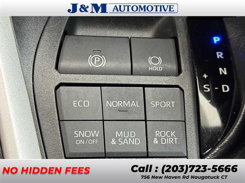 2020 Toyota Rav4 XLE, available for sale in Naugatuck, Connecticut | J&M Automotive Sls&Svc LLC. Naugatuck, Connecticut 2020 Toyota Rav4 XLE, available for sale in Naugatuck, Connecticut | J&M Automotive Sls&Svc LLC. Naugatuck, Connecticut