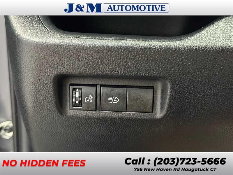 2020 Toyota Rav4 XLE, available for sale in Naugatuck, Connecticut | J&M Automotive Sls&Svc LLC. Naugatuck, Connecticut 2020 Toyota Rav4 XLE, available for sale in Naugatuck, Connecticut | J&M Automotive Sls&Svc LLC. Naugatuck, Connecticut