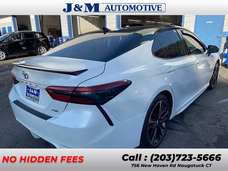 2019 Toyota Camry XSE photo 3