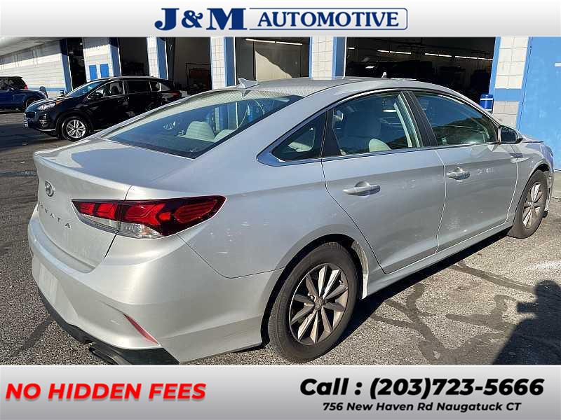 2018 Hyundai Sonata SE photo 2