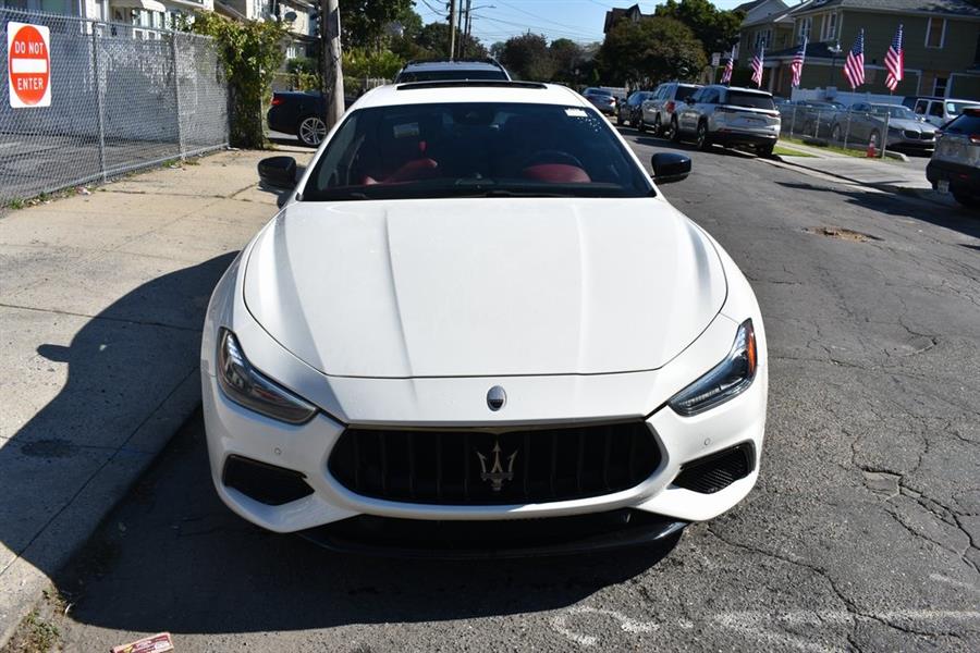2022 Maserati Ghibli Modena photo 2