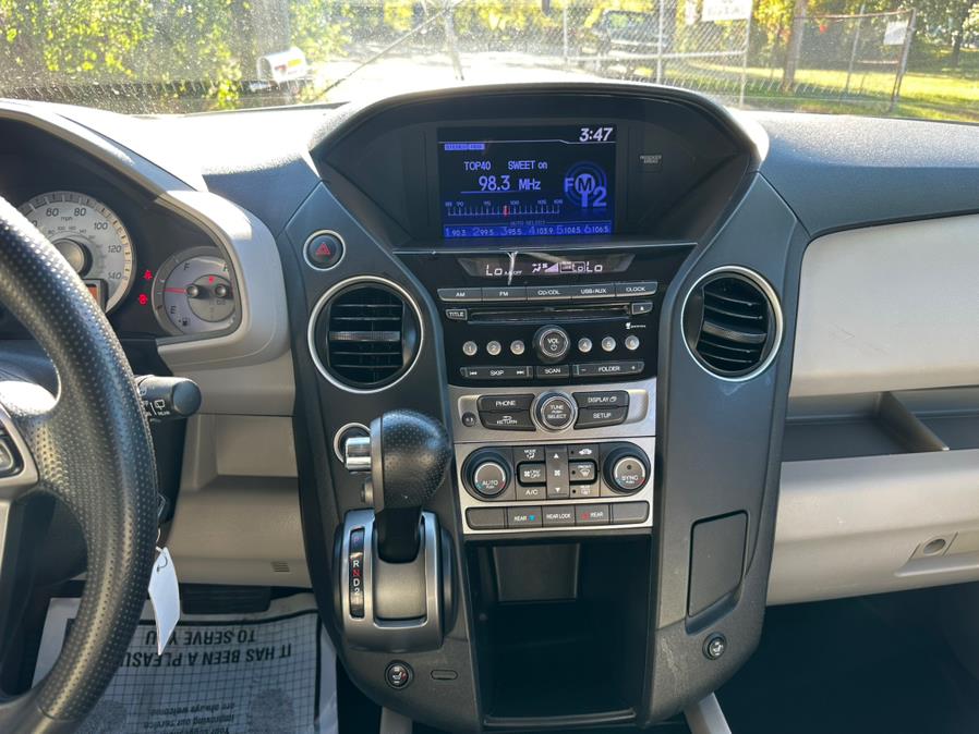 2014 Honda Pilot 4WD 4dr LX, available for sale in New Milford, Connecticut | New Milford Auto Sales. New Milford, Connecticut 2014 Honda Pilot 4WD 4dr LX, available for sale in New Milford, Connecticut | New Milford Auto Sales. New Milford, Connecticut