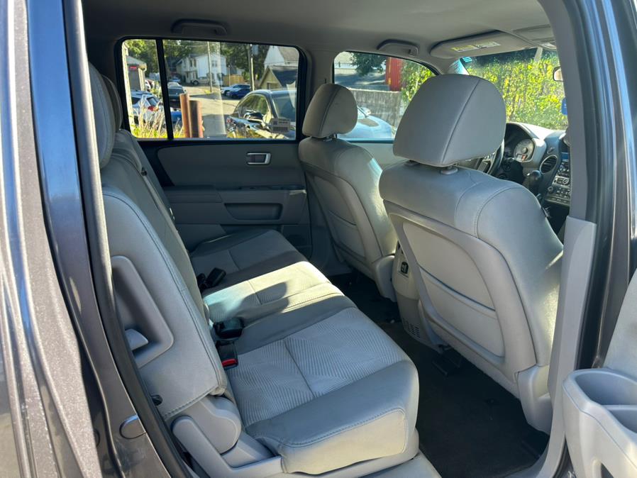 2014 Honda Pilot 4WD 4dr LX, available for sale in New Milford, Connecticut | New Milford Auto Sales. New Milford, Connecticut 2014 Honda Pilot 4WD 4dr LX, available for sale in New Milford, Connecticut | New Milford Auto Sales. New Milford, Connecticut
