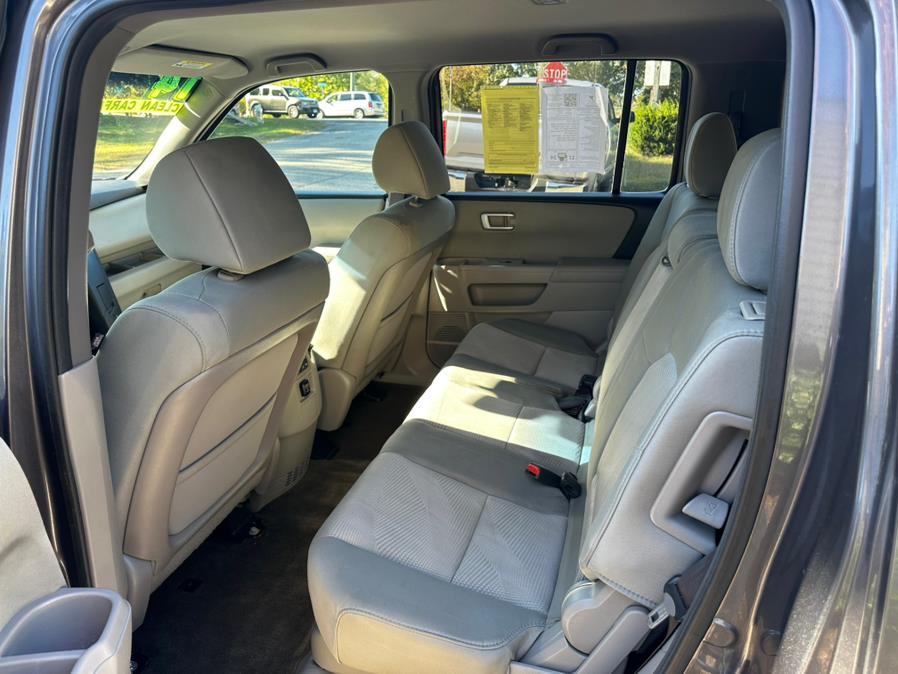 2014 Honda Pilot 4WD 4dr LX, available for sale in New Milford, Connecticut | New Milford Auto Sales. New Milford, Connecticut 2014 Honda Pilot 4WD 4dr LX, available for sale in New Milford, Connecticut | New Milford Auto Sales. New Milford, Connecticut