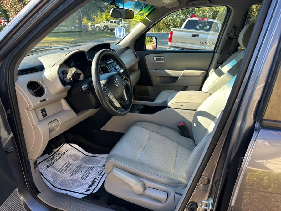2014 Honda Pilot 4WD 4dr LX, available for sale in New Milford, Connecticut | New Milford Auto Sales. New Milford, Connecticut 2014 Honda Pilot 4WD 4dr LX, available for sale in New Milford, Connecticut | New Milford Auto Sales. New Milford, Connecticut
