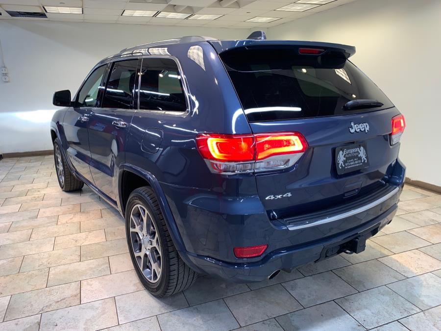 2021 Jeep Grand Cherokee Overland photo 2