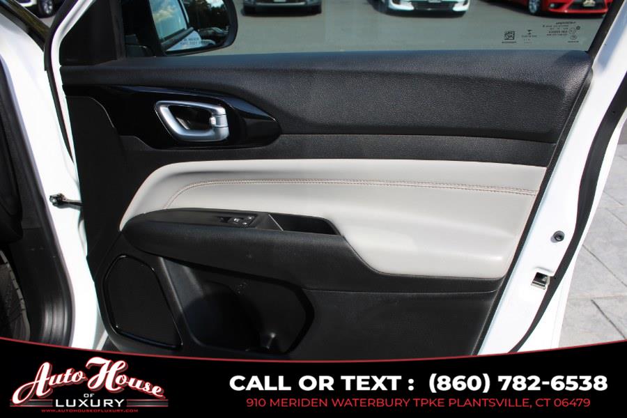 2022 Jeep Compass Limited 4x4, available for sale in Plantsville, Connecticut | Auto House of Luxury. Plantsville, Connecticut 2022 Jeep Compass Limited 4x4, available for sale in Plantsville, Connecticut | Auto House of Luxury. Plantsville, Connecticut