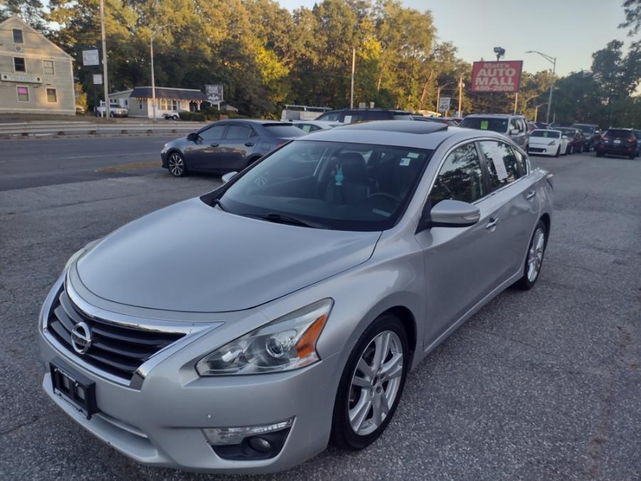 Used 2015 Nissan Altima in Chicopee, Massachusetts | Matts Auto Mall LLC. Chicopee, Massachusetts