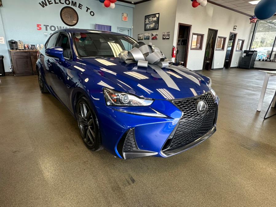 2018 Lexus IS 300 F SPORT photo 4