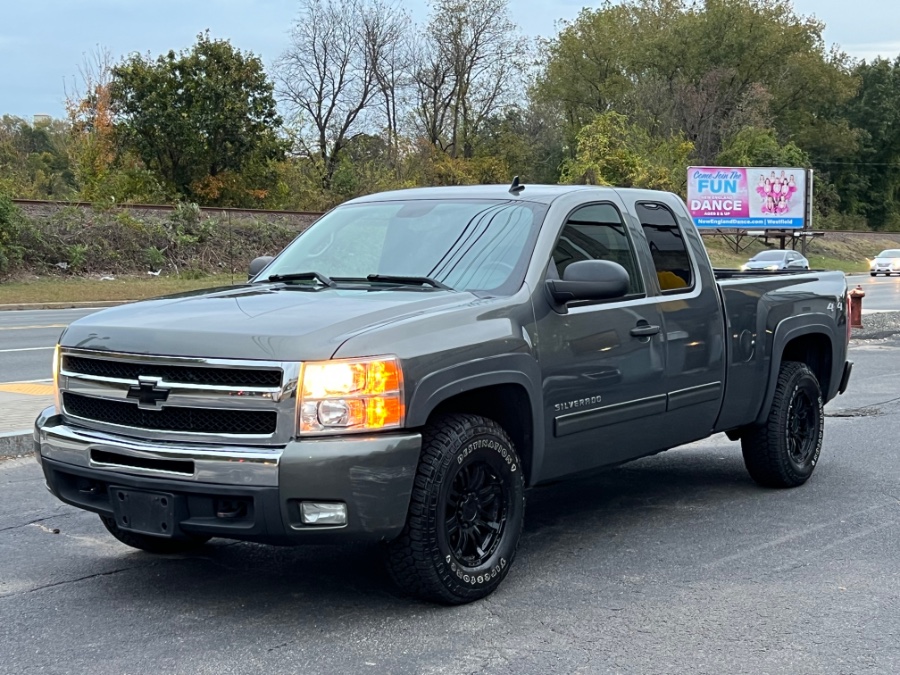 Used 2011 Chevrolet Silverado 1500 in Westfield, Massachusetts | Auto Wings Cop. Westfield, Massachusetts