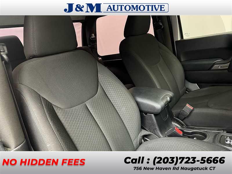 2014 Jeep Wrangler Sport photo 15