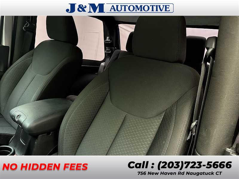 2014 Jeep Wrangler Sport photo 11