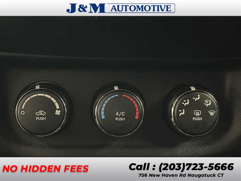 2014 Jeep Wrangler Sport photo 19