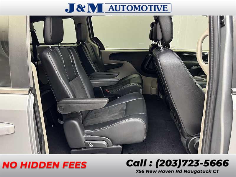 2019 Dodge Grand Caravan SXT photo 17