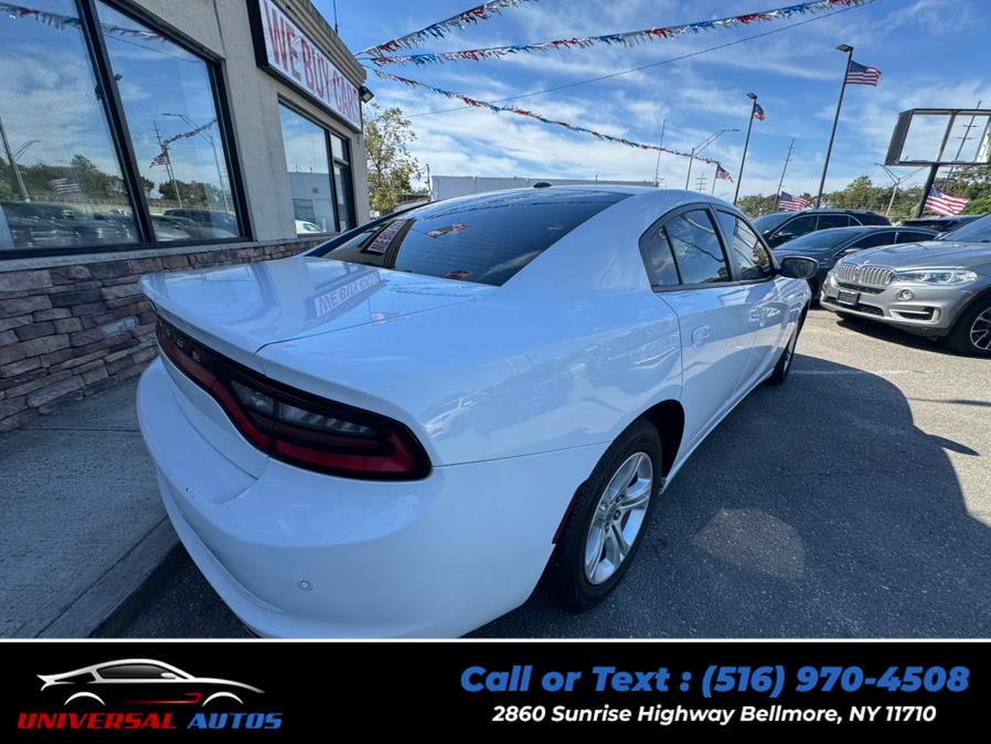 2022 Dodge Charger SXT photo 2
