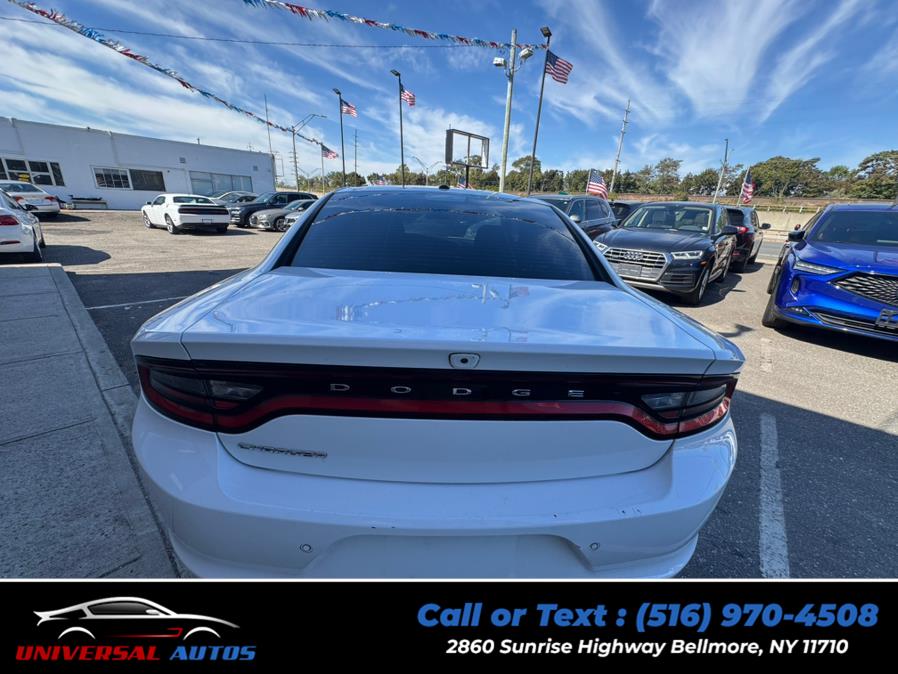 2022 Dodge Charger SXT photo 3
