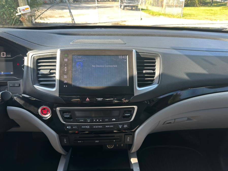 2016 Honda Pilot AWD 4dr Touring w/RES & Navi, available for sale in New Milford, Connecticut | New Milford Auto Sales. New Milford, Connecticut 2016 Honda Pilot AWD 4dr Touring w/RES & Navi, available for sale in New Milford, Connecticut | New Milford Auto Sales. New Milford, Connecticut